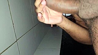 hey, i'm waiting for a macho guy for some fun mischief