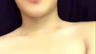 hey, ever seen a cute vietnamese guy do a live handjob on blued?