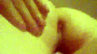 Wife gets wet creampie pumping.