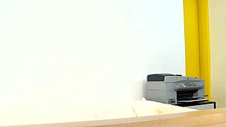 This built guy stars in gay porn