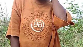 Crazy bitch shows big ass dance moves for proud family members