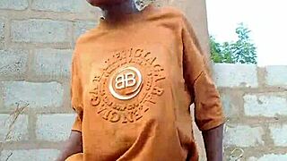 Crazy bitch shows big ass dance moves for proud family members