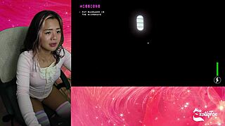 Frennis' exotiqfox in solo play in Chiku's hentai game