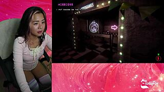 Frennis' exotiqfox in solo play in Chiku's hentai game