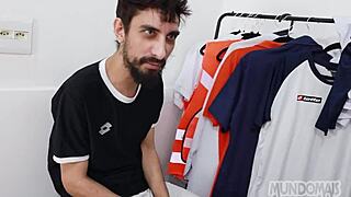 comi meu parceiro do futebol no vestiario