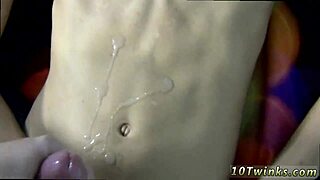 Fuck That Gay Twink Bareback!