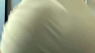 Curly-haired ass dancer funking it up in gay scene 😏