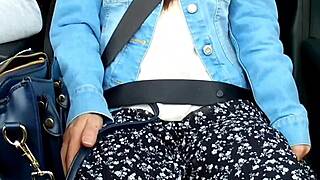 Japanese amateur wife with shaved pussy gets banged in homemade video