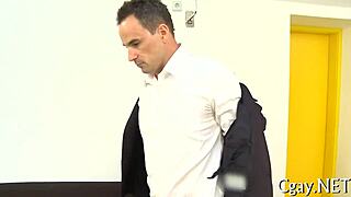 Muscle Homo Action in Steamy Encounter