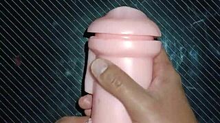 Rapidito with Kissy Ends in Creampie at Vagina Entrance