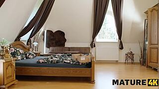 Delivering wild orgasms to Czech cougar's shaved pussy!