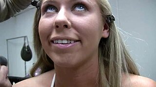 Slutty Mom in Stockings Gets Her Pussy Licked WIDE