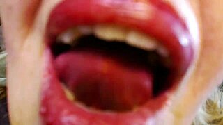 gal ritchie načrtuje analno presenečenje s sosedom charlijem!