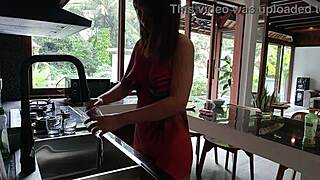 Amateur Girlfriend Cleaning House Tutorial!