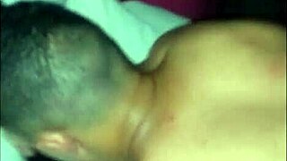 Novinho Bangs Karina While Another Waits