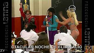 Yesabella In Bikini - La Paisana Jacinta Profesora