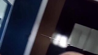 esposa putinha rebolando so de calcinha sentando no pau