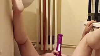 2024 08 27 Esclave F Mange A La Gamelle