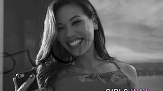 Asian Lesbian Stunner Scissoring Oral Pleasuring Babe