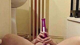 2024 08 27 Esclave F Mange A La Gamelle