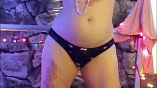 Hotwife Steff Dances Pussy.