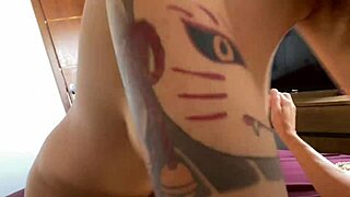 Depois de ser acordado pela minha meia irmã com um boquete meti o pau na puta safada completo no sheer