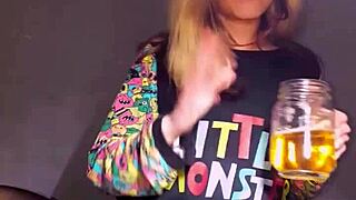 Bonneyuwu - 15 08 Pijama Masturbacion Dildo y Peluche