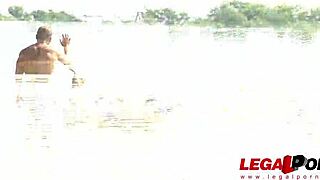 SLIM STUNNER LILU MOON SUCKS MUSCLE MAN'S HARD VEINY COCK GP494