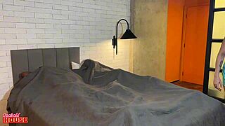 Futuro Marido - E Presente Corno - Numa Suruba Com A Noiva Infiel E Um Amigo De Putaria