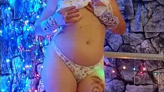 Hotwife Steff Dances Pussy.