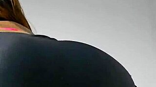 eu saio com essa sainha na rua pra chamar aten��o dos coroa