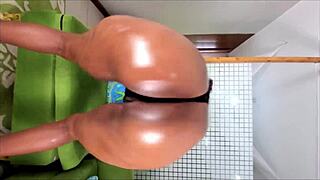 soft big ass milf twerk