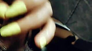 美人NRI美女がオフィス面接でチンポをロリポップ舐めフェラ