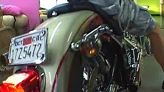 Milf Lexi Cummings Bent Over for Anal Licking and Cumshot in Heels