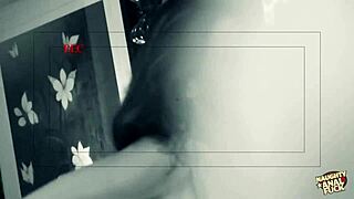 Guy Licks Her Pussy Then Cums on Pretty Face