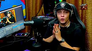 Geisy DK shows back tattoo