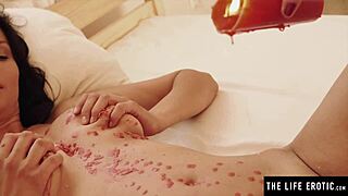 Lesbian Beauty Devours Her Girlfriend’s Wet Pussy