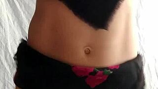 I admire Cross Mariana's ass and body dance.