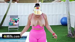 evil clown cosplay on halloween