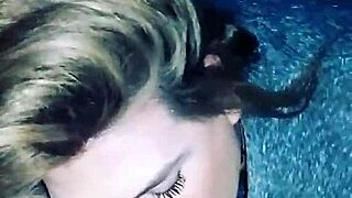 Justcallmekarma gives blow job