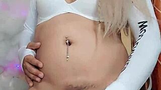 Hermosa Transsexual Blanca Nieves Crossdresses And Performs In Detailed Erotic Scene With Passionate Actions