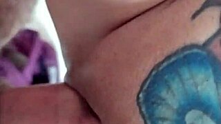 Putting the dick in the pussy with tattoos all over