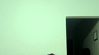 Brunette dances funk naked, showing off her curves