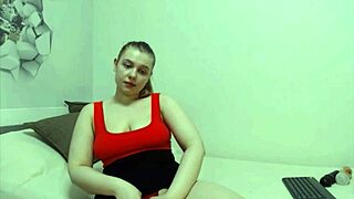 Big ass bbw teases and dances on webcam