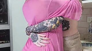 Cheguei do trabalho e fiz o safado me comer pela casa toda