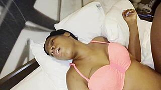 How does Virgo Dream tease herself in this solo clip?