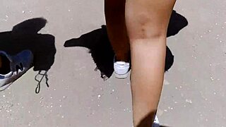 Voyeur Captures Stunning Ass Display in Roma Streets