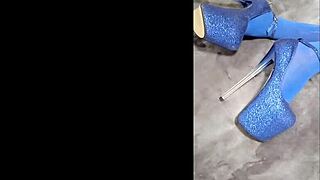 Milf perfect body with pantyhose and eight inch heels