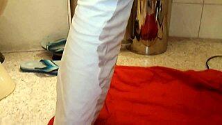 Amateur homemade pipi compilation in high definition