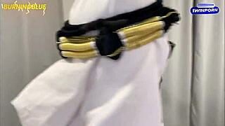 Jeque Arabe Es Complacido Por Su Asistente Personal - Burningblue And Valentinaphanter By Pantherarg